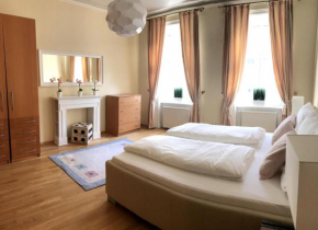 Family Apartment by City Center, Wien, Österreich
